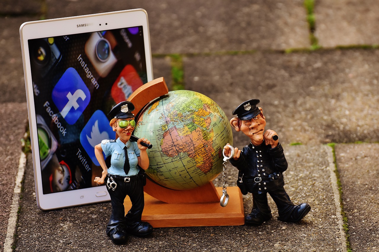 Dealing with Social Media Addiction and Safety